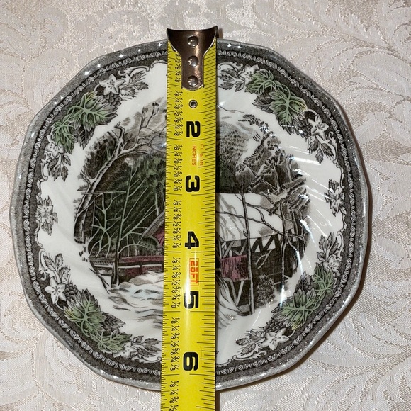 Johnson Brothers 6 1/4” The Friendly Village Bowl, NWOT - Picture 3 of 4